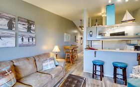 Dog-Friendly Ocean Shores Condo With Balcony And Views