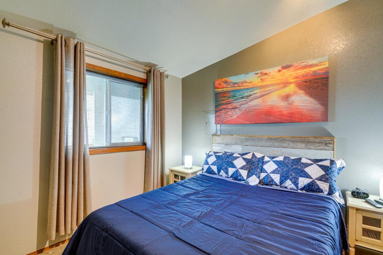 Dog-Friendly Ocean Shores Condo With Balcony And Views Exterior photo